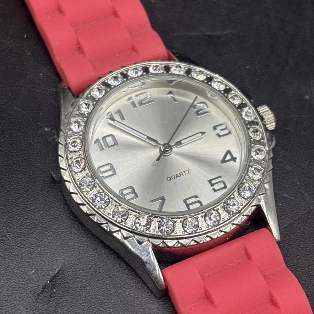 Lot Of Ten Women's Watches For Parts / Need Batteries Fossil Hello Kitty Mickey